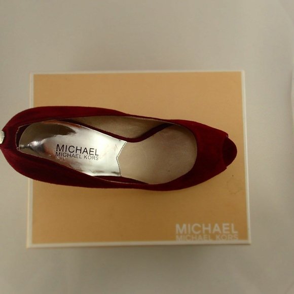 NIB MICHAEL KORS MK 40T2YOHP1S BORDEAUX PLATFORM 9 - Picture 2 of 8